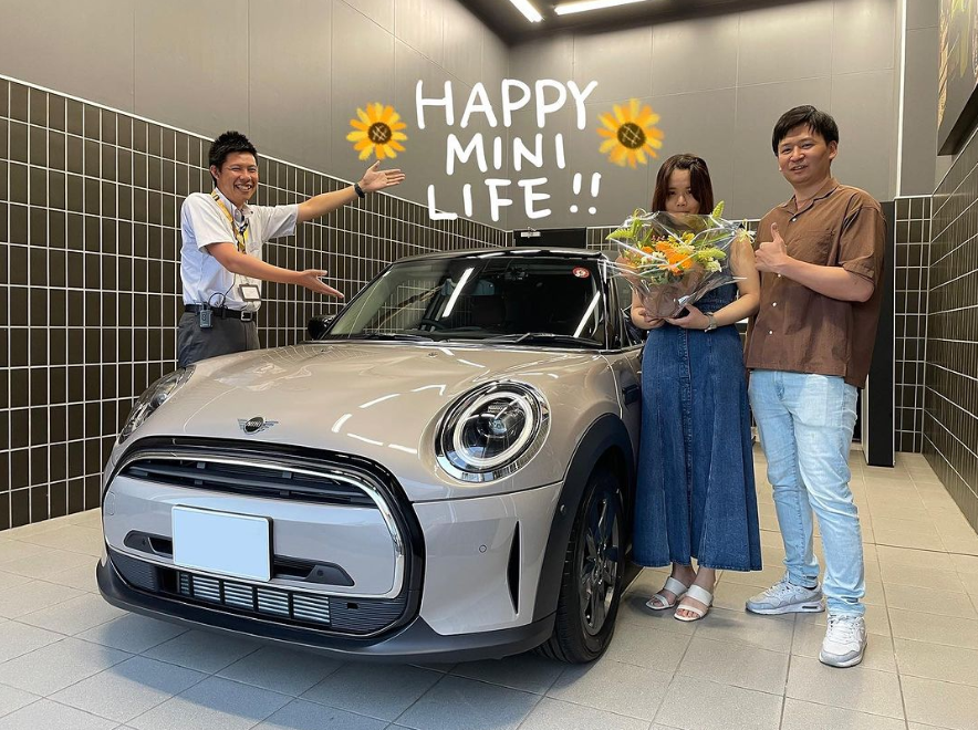 GlanzMini's tweet photo. 【MINI水戸】
MINIカップル誕生~!
ちょっと前の納車記念になりますが。。。
素敵なMINI LIFEお過ごしください🌈
#mini #minicooper #miniのある風景 #miniのある生活 #miniのある暮らし #mini好きさんと繋がりたい #mini女子 #minimito #mini水戸 https://t.co/0ZxNhdrXA4