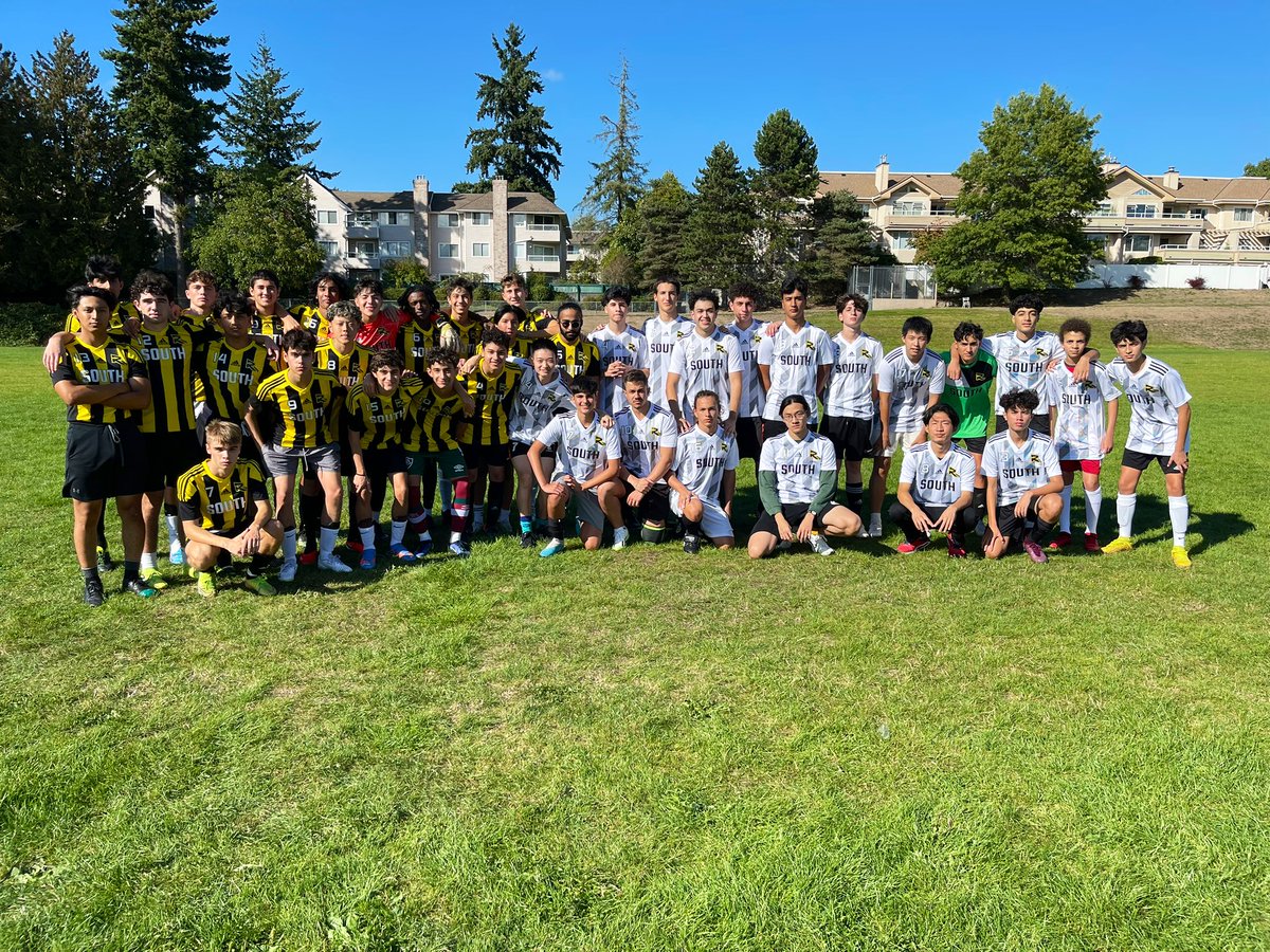 RebelsAthletics's tweet photo. Great energ in Senior Boys #Soccer Intrasquad match up today! Getting ready for the @BNWSAA season that begins next week!
#ForzaRebels
#VamosRebels
#GoRebels 🖤💛⚽️ https://t.co/FXrvRytDun