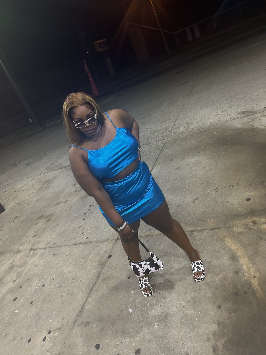 _bbrownsugarr_'s tweet photo. 🧊💎  Real Life Brat 🥶 https://t.co/F4LmpkRlRw