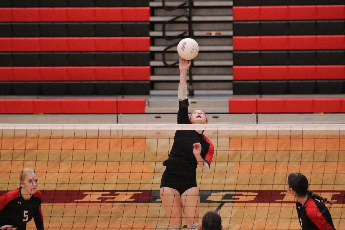 anthony618jones's tweet image. Final: @TriadKnights volleyball wins a thriller over Highland 16-25, 26-24, 25-19.

The win marks their first at Highland since Sept. 17, 2015!