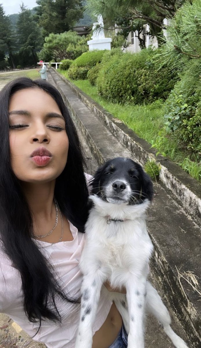 sriyasaves's tweet photo. Happy Birthday Sriya 🪩 Our beautiful Indian princess who chased her dream of becoming a kpop idol and is absolutely killing it and truly becoming a global superstar! We love you and will always support and be here for you 🎂🐼 https://t.co/Xfr1QMfiHl