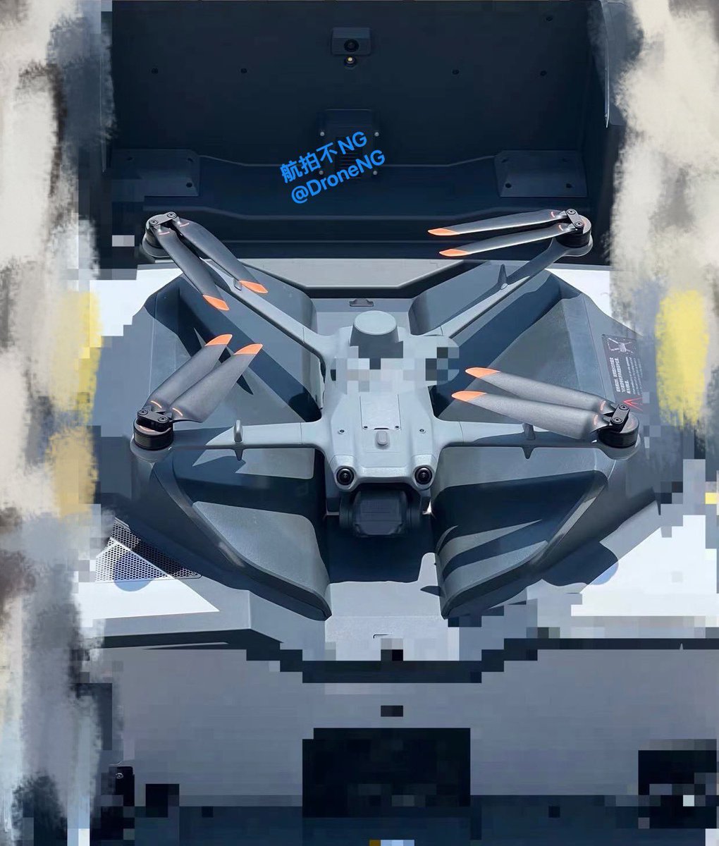 ZiQingYang3's tweet photo. DJI M3D and new DJI Dock https://t.co/O8upxCAMyP