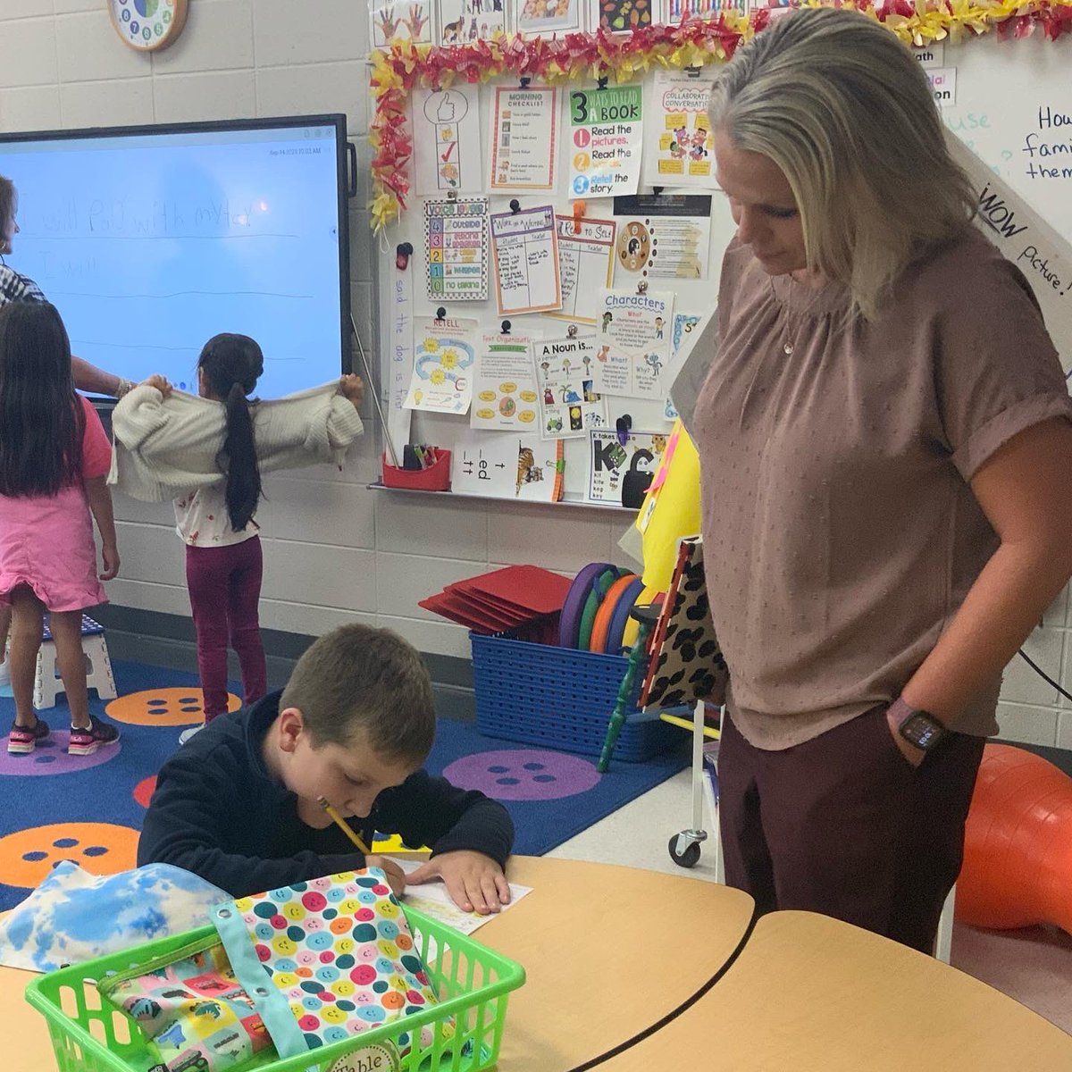 alysoncarp1's tweet photo. Being back with the two incredible teams from @MSCSTrojans and @LCSMoves this week has been so energizing. I love the work I get to do! Being back “home” to share the amazing things happening at @AthensElem was like the cherry on top of a wonderful week! ❤️🍒❤️ https://t.co/ALZ3fsQhug