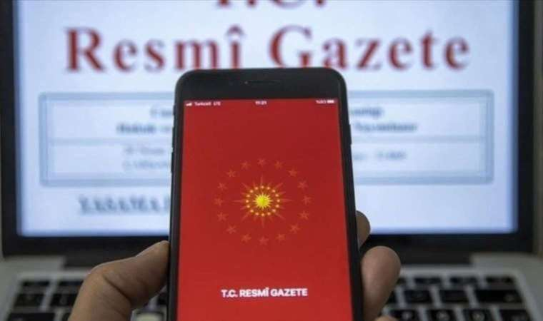 cumhuriyetgzt1's tweet photo. Resmi Gazete'de yayımlandı: Erdoğan, 7 üniversiteye rektör atadı
https://t.co/5BoIeJfaFM https://t.co/frfAWGo69C