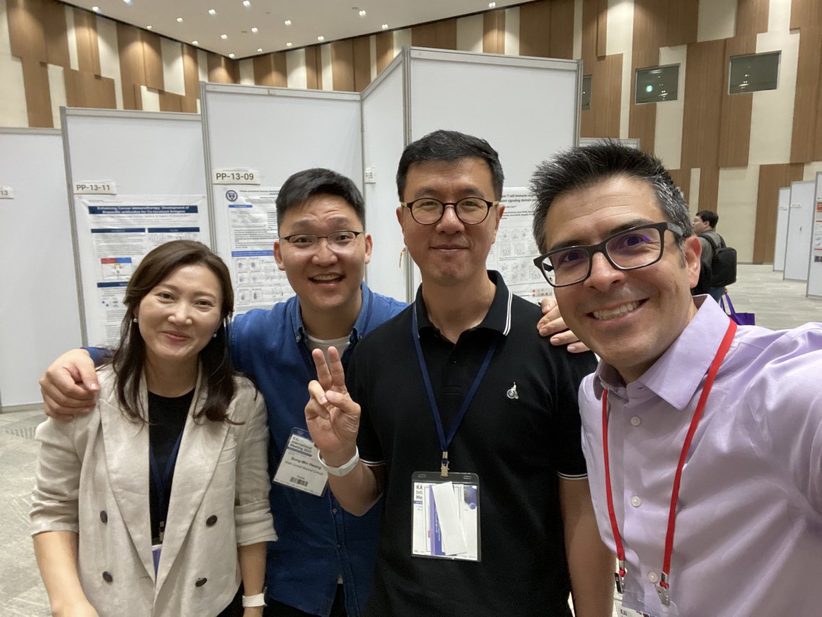 JCubRuiz's tweet image. Fantastic KAI 2023 meeting full of great immunology in beautiful Korea. Happy to present our work and see former lab members now as independent PIs 🙌👏🇰🇷