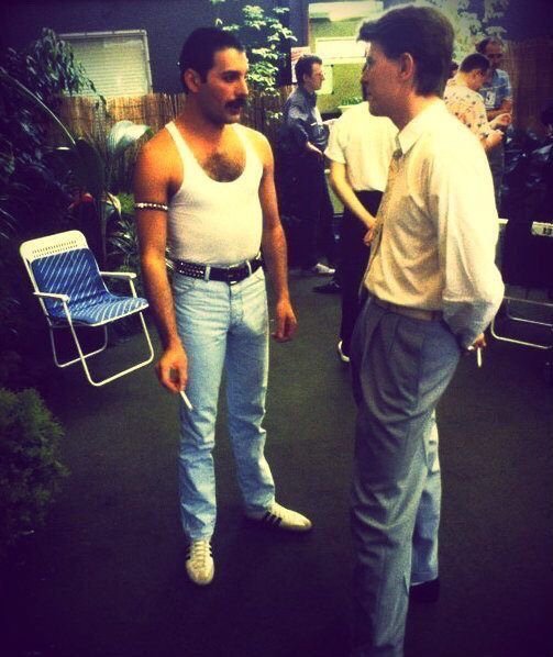crockpics's tweet photo. Freddie Mercury and David Bowie backstage at Live Aid, 1985 https://t.co/rr3XyVfAH7