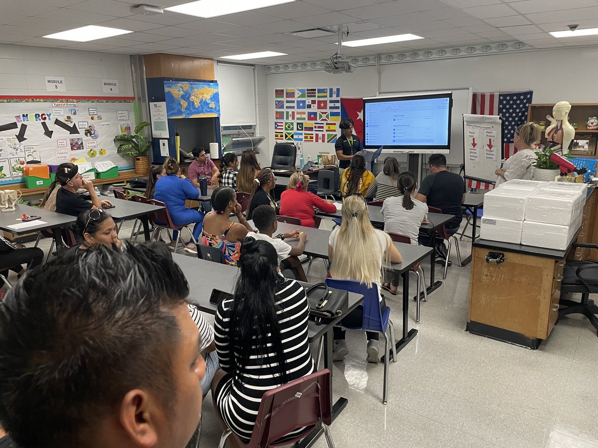 NewcomerAcademy's tweet photo. We love welcoming our families during Open House!!! Partnering with parents and guardians ensures the success of our students. @WelcomingUSA #WelcomeMonth https://t.co/cGzlpmvgJh