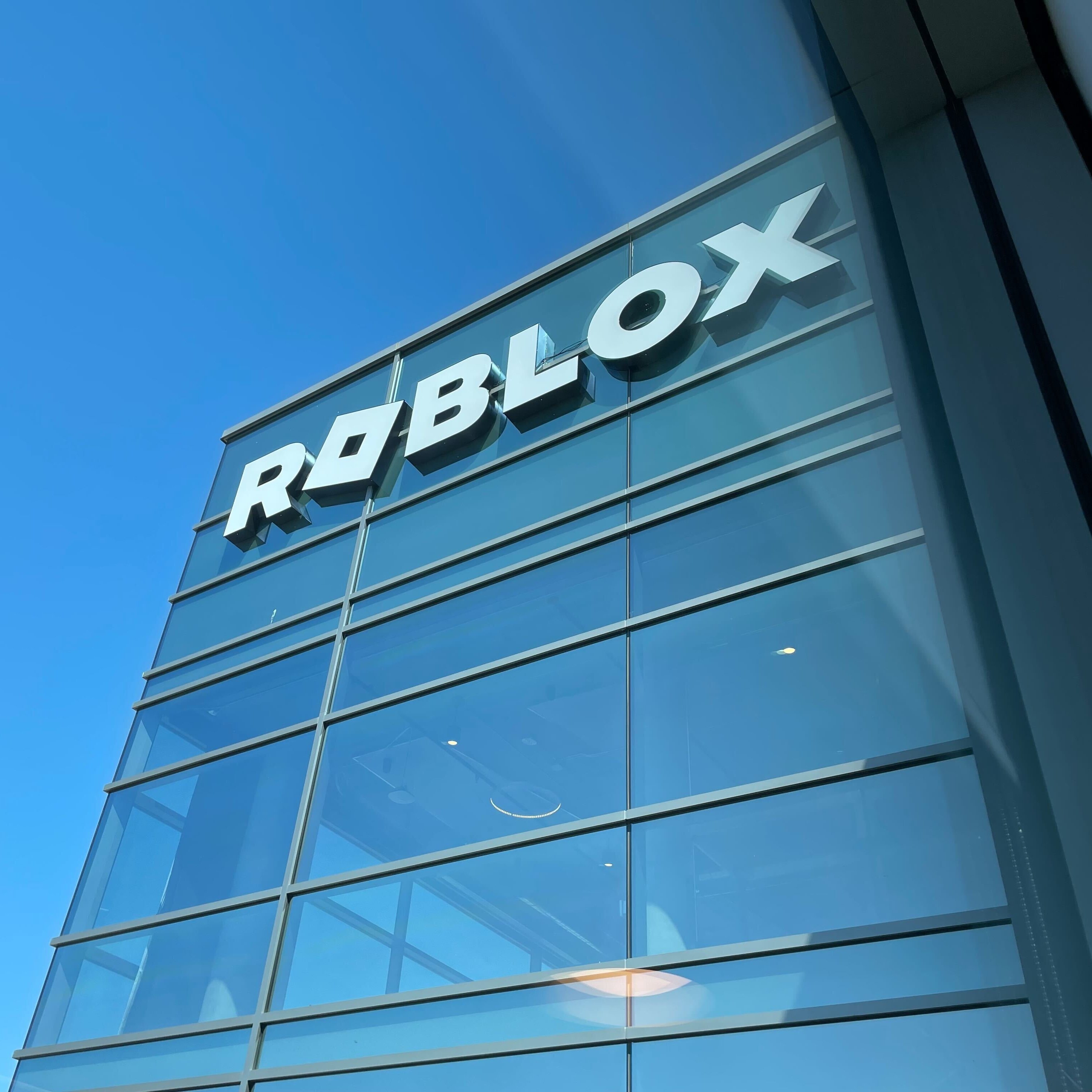 RTC em português  on X: NOTÍCIA: O Roblox carregou 6 futuros