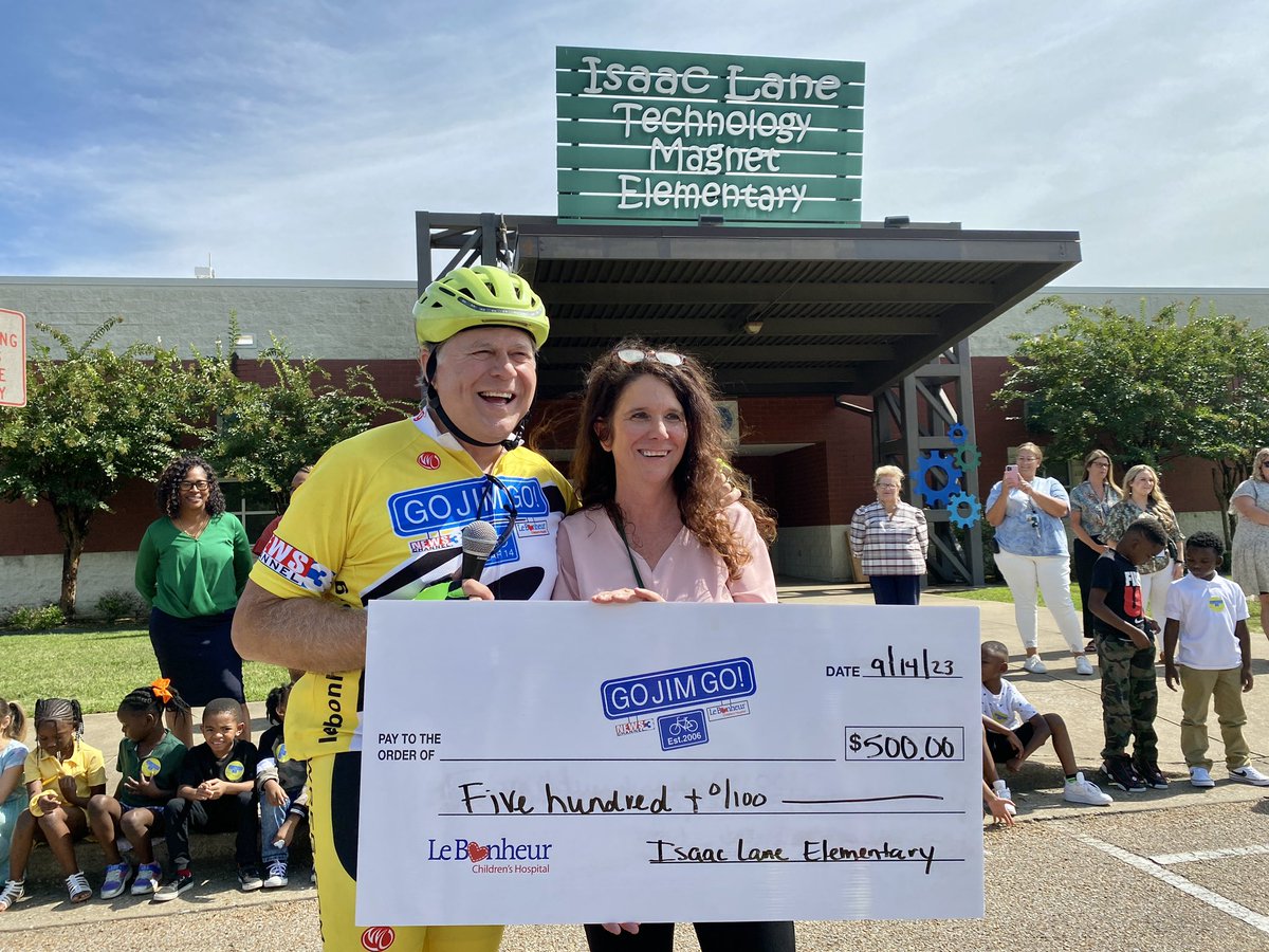 JMCSchools's tweet photo. A 🚴♂️trip to #JacksonTN wouldn’t be complete without a visit with the Dragons of @ILEJMCSS Thank you, Jim for celebrating with Isaac Lane! #JMCSS x #GoJimGo for Le Bonheur Children’s Hospital ❤️ https://t.co/uZfGjmoLNd