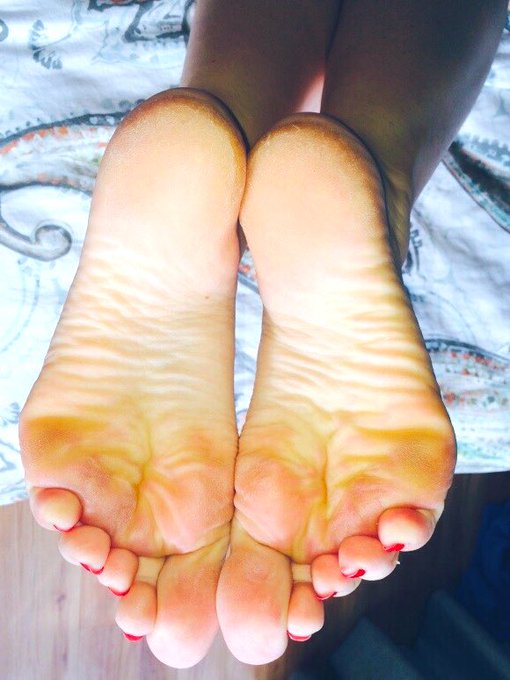 Cumtribute ? 👠🥰 @marvelguy1991 @EliteFeetStreet @vfofficial_ @soleman4life @armageddom15 @RTyourFeet<a class="tags" target="_blank" title="On Twitter" href="/?out=eyJ0eXAiOiJKV1QiLCJhbGciOiJIUzUxMiJ9.eyJpYXQiOjE3MjMwNzA2MTMsImlzcyI6InR3cG9ybnN0YXJzLmNvbSIsIm5iZiI6MTcyMzA3MDYxMywiZXhwIjoxNzU0NjA2NjEzLCJyZWRpcmVjdF91cmwiOiJodHRwczovL3R3aXR0ZXIuY29tL21hcnZlbGd1eTE5OTEifQ.JzSsHGOeT0ksdqdKMXfHf1hCC88oB02wgNiVY40OPXxZ1rMzb7v97zSu91w1O0ZkwzBY5SdcR_7aHi7gjMMXCA">@marvelguy1991</a><a class="tags" target="_blank" title="On Twitter" href="/?out=eyJ0eXAiOiJKV1QiLCJhbGciOiJIUzUxMiJ9.eyJpYXQiOjE3MjMwNzA2MTMsImlzcyI6InR3cG9ybnN0YXJzLmNvbSIsIm5iZiI6MTcyMzA3MDYxMywiZXhwIjoxNzU0NjA2NjEzLCJyZWRpcmVjdF91cmwiOiJodHRwczovL3R3aXR0ZXIuY29tL0VsaXRlRmVldFN0cmVldCJ9.21ZvwRpSbacq0J6Qe68i-wCTVN8oqsl7C8tET7ZfljqdGEmAwWanTb3tNZ_7zmPQfoTCnjnTg2J1okU1krYLTw">@EliteFeetStreet</a><a href="/tag/feet"class="tags"><span>#feet</span></a><a href="/tag/fetish"class="tags"><span>#fetish</span></a><a href="/tag/domina"class="tags"><span>#domina</span></a><a href="/tag/joi"class="tags"><span>#joi</span></a><a href="/tag/cum"class="tags"><span>#cum</span></a>