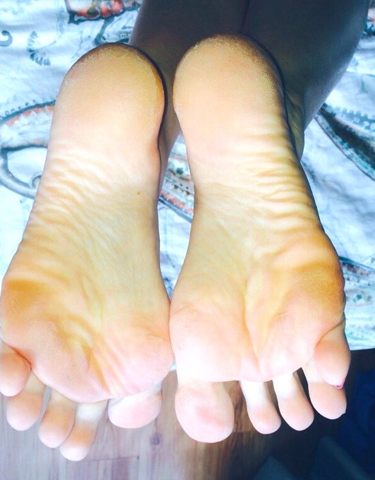 Cumtribute ? 👠🥰 @marvelguy1991 @EliteFeetStreet @vfofficial_ @soleman4life @armageddom15 @RTyourFeet<a class="tags" target="_blank" title="On Twitter" href="/?out=eyJ0eXAiOiJKV1QiLCJhbGciOiJIUzUxMiJ9.eyJpYXQiOjE3MjMwNzA2MTMsImlzcyI6InR3cG9ybnN0YXJzLmNvbSIsIm5iZiI6MTcyMzA3MDYxMywiZXhwIjoxNzU0NjA2NjEzLCJyZWRpcmVjdF91cmwiOiJodHRwczovL3R3aXR0ZXIuY29tL21hcnZlbGd1eTE5OTEifQ.JzSsHGOeT0ksdqdKMXfHf1hCC88oB02wgNiVY40OPXxZ1rMzb7v97zSu91w1O0ZkwzBY5SdcR_7aHi7gjMMXCA">@marvelguy1991</a><a class="tags" target="_blank" title="On Twitter" href="/?out=eyJ0eXAiOiJKV1QiLCJhbGciOiJIUzUxMiJ9.eyJpYXQiOjE3MjMwNzA2MTMsImlzcyI6InR3cG9ybnN0YXJzLmNvbSIsIm5iZiI6MTcyMzA3MDYxMywiZXhwIjoxNzU0NjA2NjEzLCJyZWRpcmVjdF91cmwiOiJodHRwczovL3R3aXR0ZXIuY29tL0VsaXRlRmVldFN0cmVldCJ9.21ZvwRpSbacq0J6Qe68i-wCTVN8oqsl7C8tET7ZfljqdGEmAwWanTb3tNZ_7zmPQfoTCnjnTg2J1okU1krYLTw">@EliteFeetStreet</a><a href="/tag/feet"class="tags"><span>#feet</span></a><a href="/tag/fetish"class="tags"><span>#fetish</span></a><a href="/tag/domina"class="tags"><span>#domina</span></a><a href="/tag/joi"class="tags"><span>#joi</span></a><a href="/tag/cum"class="tags"><span>#cum</span></a>