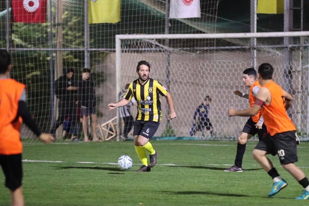 SUMA Y SIGUE. 

Postales de la victoria de anoche. El equipo sumó 3 puntos más y sigue invicto en la <a href="/ligadetuiteros/">Más Liga</a> 

#makanudos #siguelafiesta