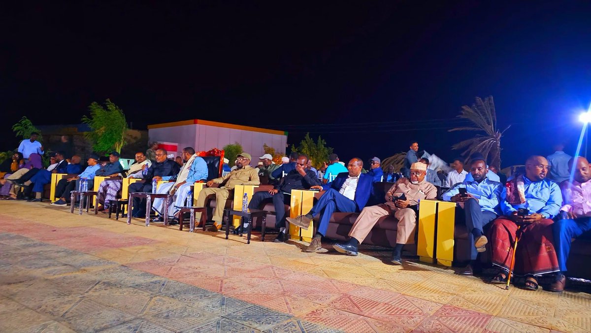 Supreme_Garaad's tweet photo. Just a month ago this very same Jabuutaawi Park was getting hit by artillery shells by Somaliland terrorist militias. Fast forward to three weeks and over 50 Somali Mps are being hosted in Laascaanood. This is exactly what so many of our boys sacrificed their lives for - so that Somalis from all walks of life are welcome in Laascaanood and SSC regions.