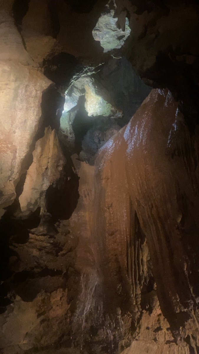 KnightmareAus's tweet photo. @_mymusictaste @hf_dreamcatcher A dark and beautiful cave in Tennessee that reminds me of Dreamcatcher’s dark concepts and beautiful voices 

#From_us_to_DREAMCATCHER https://t.co/GjHeiA7h86