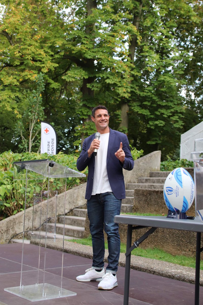 Math_Msg's tweet image. Dan Carter, invité d’honneur de l’école de rugby @VilledAvray92 avant #FRAvURU 🏉 Un reportage à retrouver sur @actufr92 @actufrparis @actufr