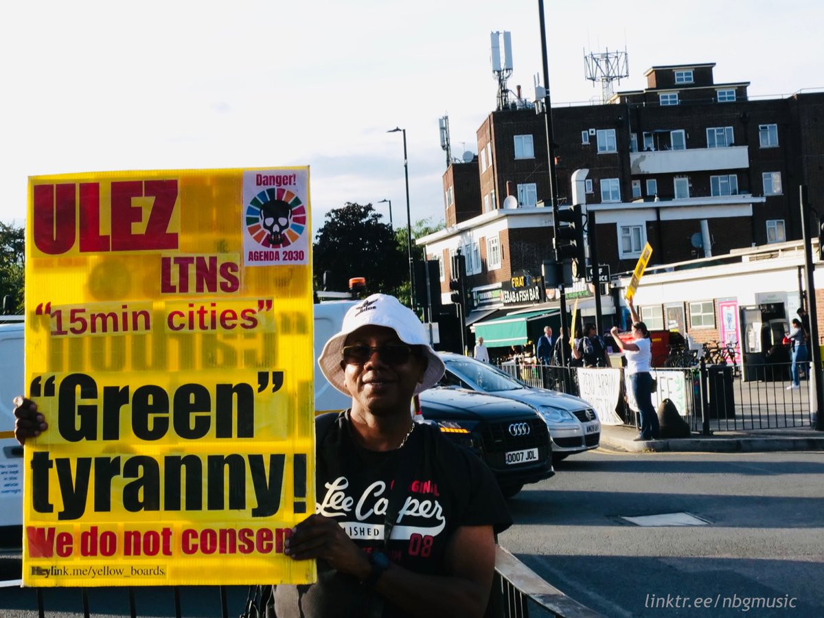 #stopagenda2030 #yellowboards #outreach #londonphotographer #nbgart #london #breakulez #climatechangeconference #netzeromania #boundsgreen