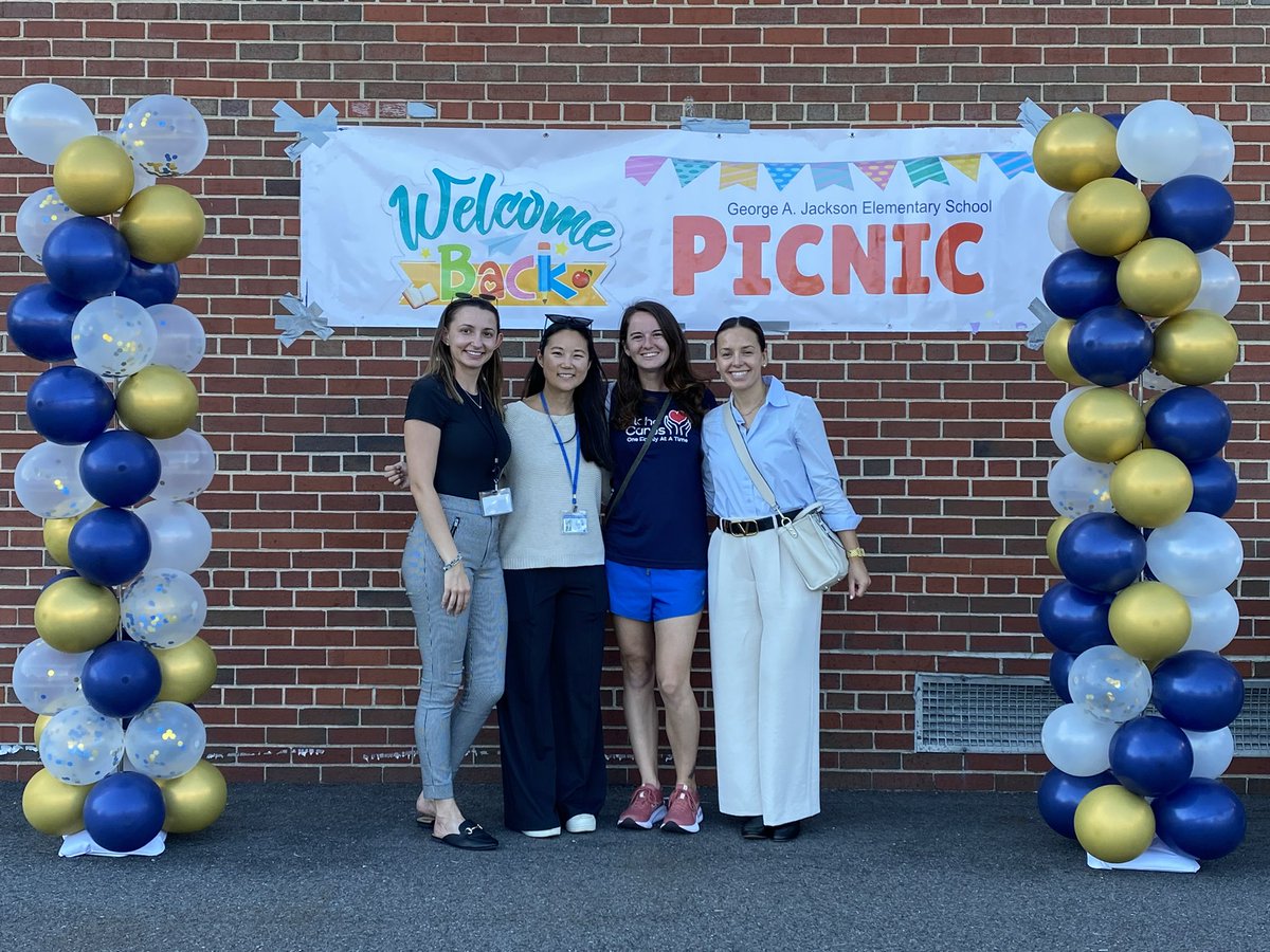 MrsCovasClass's tweet photo. What an exciting way to kick off the school year! https://t.co/rDmIh8YZpv