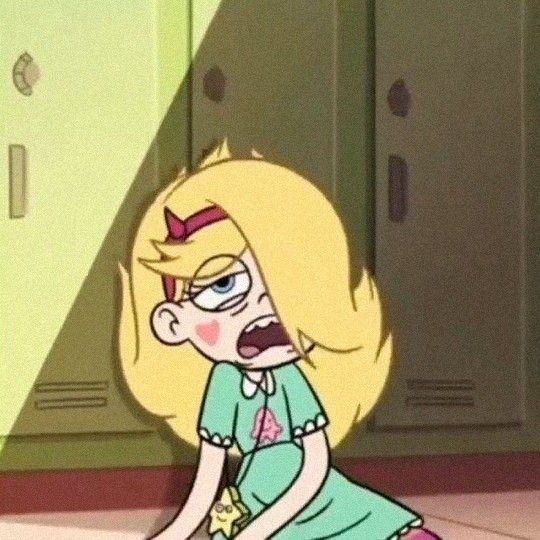 RoyallyMagical's tweet image. ||• hnnnn I don't feel good today.