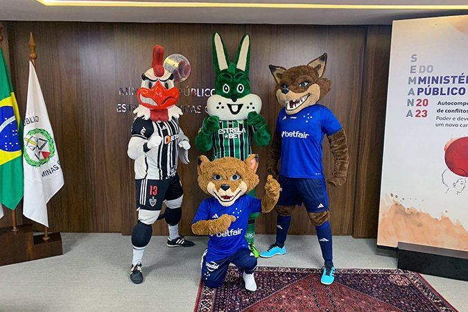 3 - libertadores
7* - brasileiro
8 - copa do brasil
4 - série b
102 - campeonato mineiro 

AQUI É UNIÃO MINAS GERAIS FI 🙅🙅🙅 UAI UAI EU SOU DA TERRA DO QUEIJO