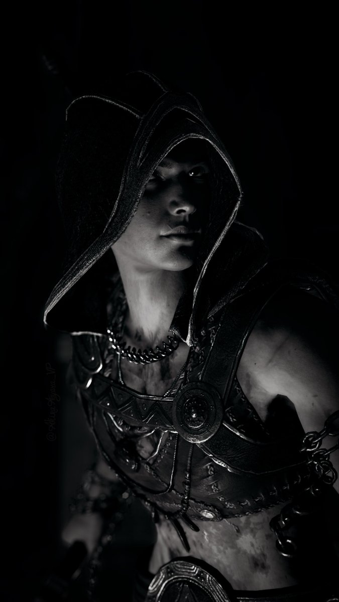 AkiraAoyama_VP's tweet photo. #TWOCBWeeklyCapture #ACGrey 
*Under the Moon"

"2&amp;3: Contrast"

🎮#AssassinsCreedOdyssey 

#CreedScholars #ACVPSisterhood #WIGVP #ACFinest #WomenofAC #WomenInVP #ACAdventures #VPRT #VGPUnite #ArtisticofSociety #VerticalVP https://t.co/uW4JvdT7uR