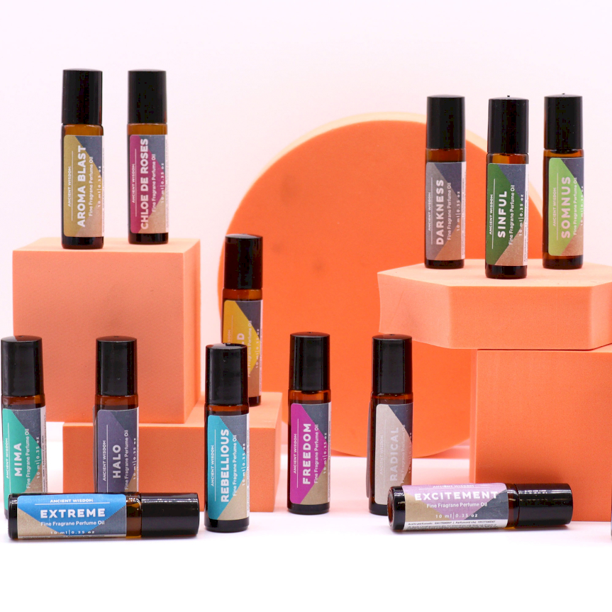 HandmadeFizz's tweet photo. Fine Fragrance Perfume Oil Roll-ons. #fragrance #perfume #rollons #smallbusiness https://t.co/UJJ7vSNlgd