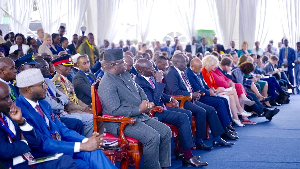 Samuder53291026's tweet image. Kegiatan Presiden Sierra Leone  #PresidentBio   dalam gambar.
#TimKabba 
@Alphakanu7