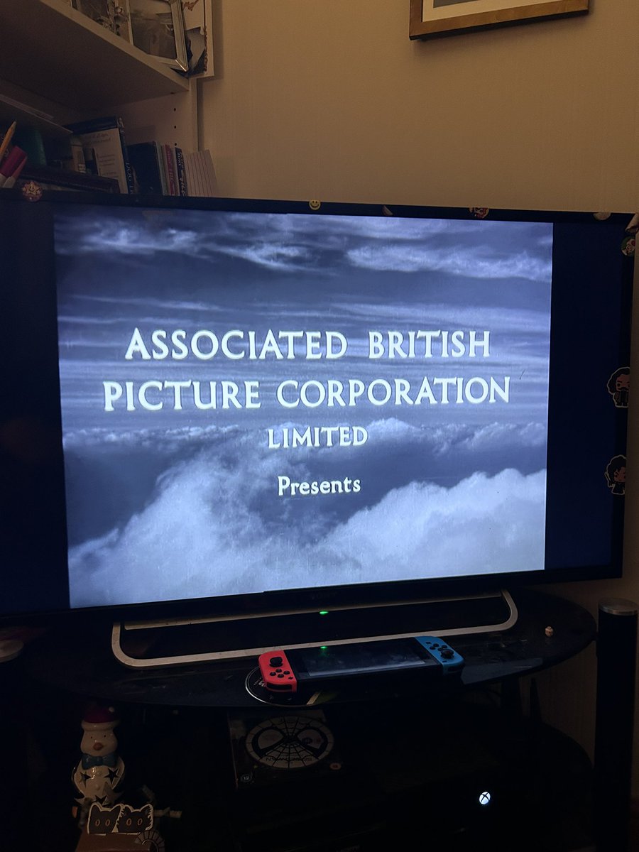 So… never seen it before… which classic war film am I watching tonight? #Independentcompany