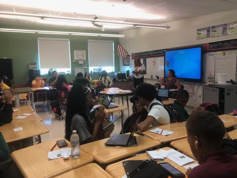 MargNovaMarsh's tweet photo. Ms. Burns invited me to judge her students as they debated about whether or not students should have extended school day! What a pleasure! #BESTstandards #EssayWriting #SpeechDebate #UpperAcademy @CoconutPalmK8 @MDCPSSouth @DareToLeadETO @MDCPS_ELA https://t.co/S1PYXKwvQ4