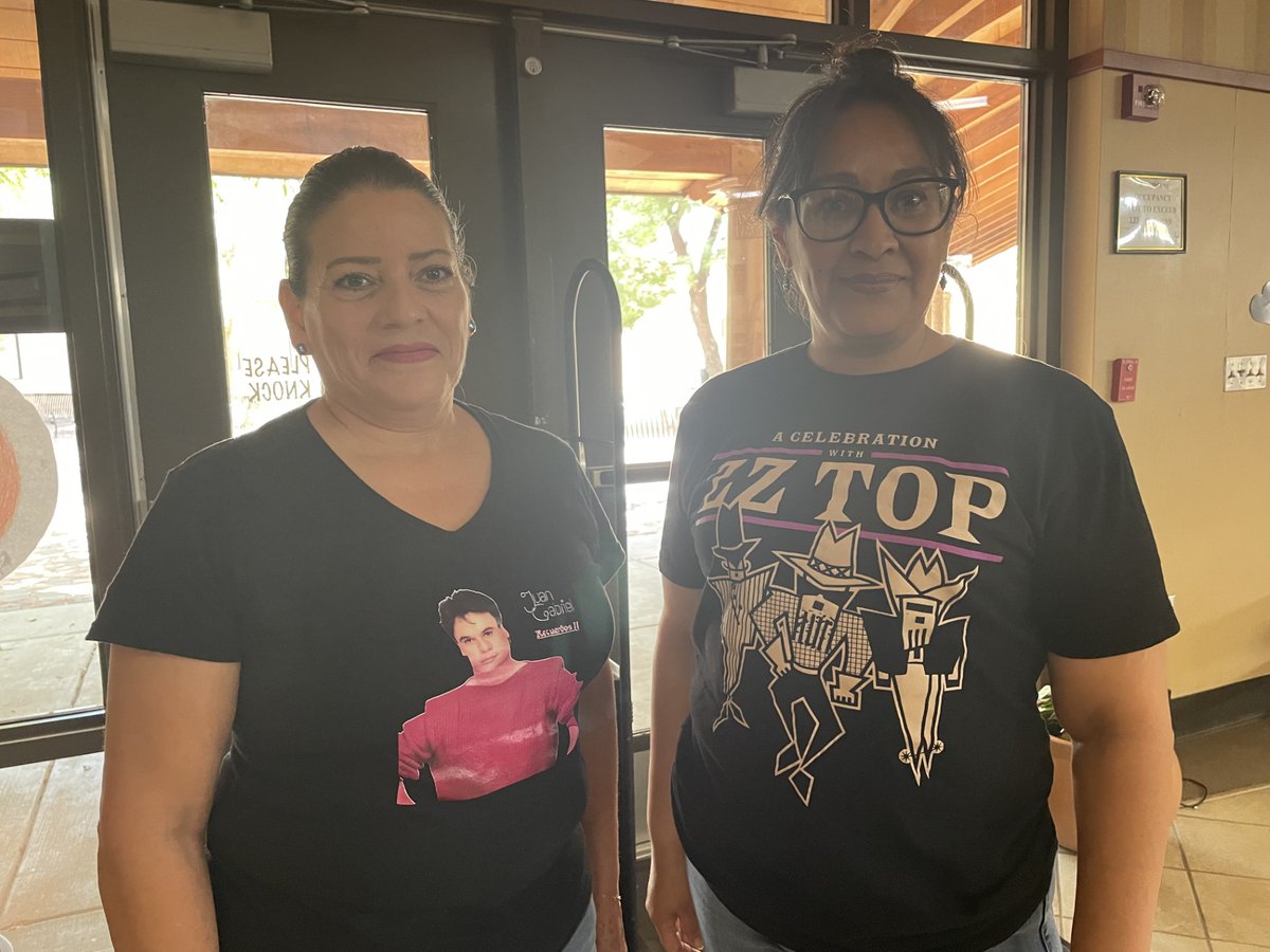 GemsBooktique's tweet image. Employees know that books and music make life better. Today, they wore a shirt with their favorite band. @GEMS_RSalcido @CoronaAlex_GEMS #GEMSpride