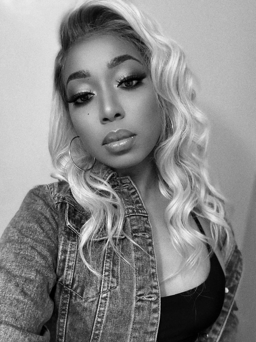 baddiiwdafatty's tweet image. Phace 💳 4eva valid

#flyshit #exquisiteshitonly #itgirl #facecardvalid #fym #explore #viral #baddiiwitdafatty #meme