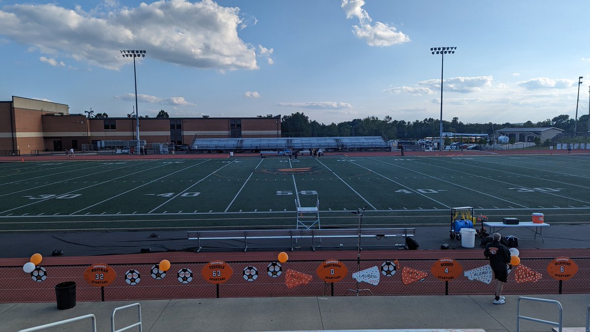 dayton247now's tweet image. We're in Waynesville for Week 5 of #ThursdayNightLights, as the Spartans host the Oakwood Lumberjacks! Join us at 7 on MyTV Dayton!