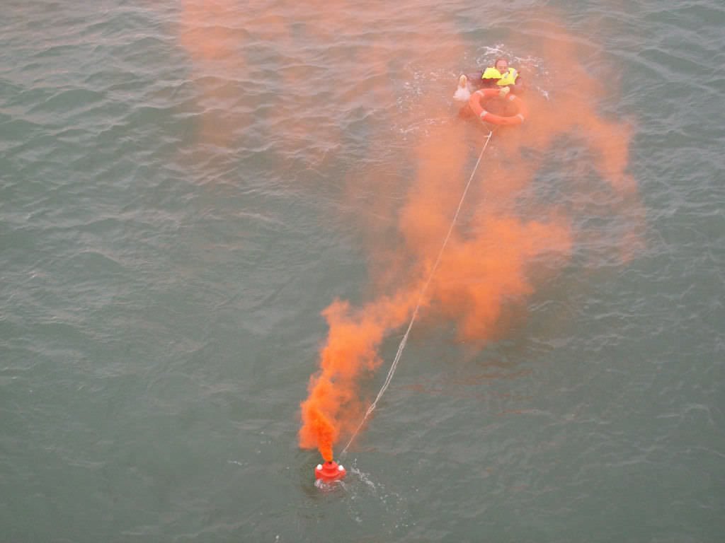 johnkonrad's tweet image. Ship captain pro tip of the day:

When inspecting life-rings with smoke canisters, if one goes off, please refrain from bringing it inside the bridge to ask me how to “turn it off” #askmehowiknow