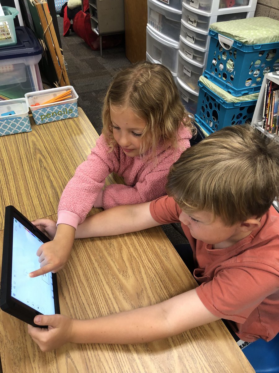 StewartBobcats's tweet photo. We had fun creating pages for a class book in @Seesaw today. What a nice way to work with a partner and support our @McGrawHillK12 reading!  @BanyanBobcats https://t.co/XVMCNswgJR