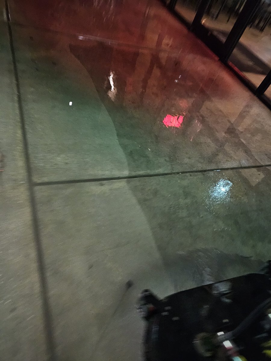 PremierProClean's tweet photo. cleaning sidewalks giving that Curb Appeal  to shopping centers. https://t.co/dnaoeSMhEn