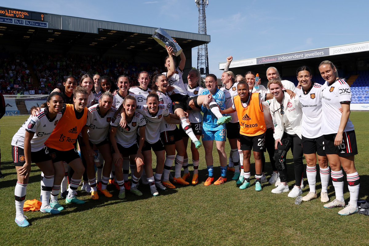 I leave @manutdwomen after being part of the most incredible group for the last 2 years. I’ve made friends for life and memories that I will cherish ❤️ To our fans - thank you. You’ve been behind me and the team since day one I’m so proud to have played for your club. 1/2