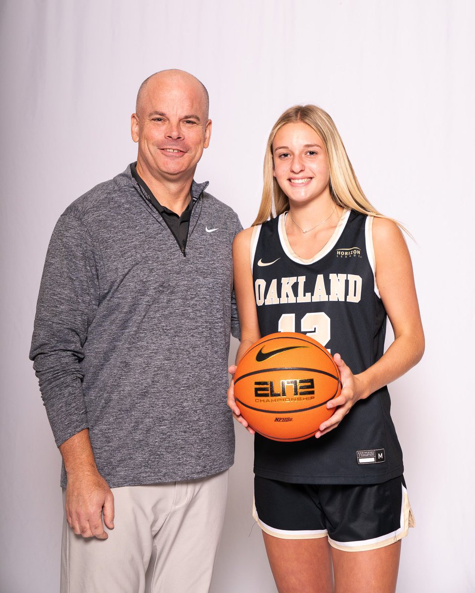 A big thank you <a href="/CoachTungate/">Jeff Tungate</a> and his amazing staff for having me on an unofficial at <a href="/OaklandWBBall/">Oakland Women's Basketball</a> !! I loved seeing the campus and all the facilities ! Go Grizzlies !! <a href="/LadyLightningIL/">IL Lady Lightning</a> <a href="/HuntleyGBB/">Huntley Girls Basketball</a>