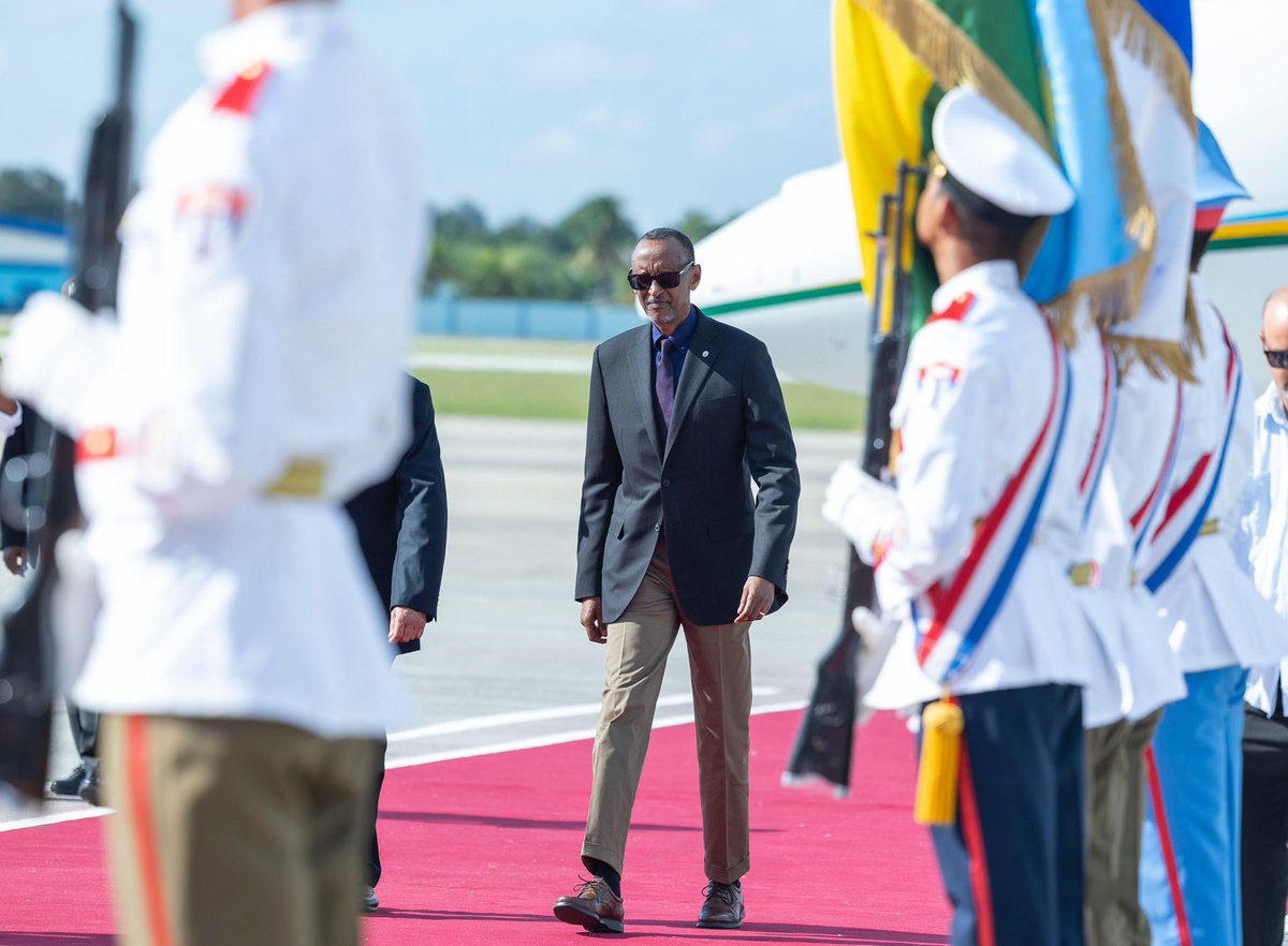 UrugwiroVillage's tweet photo. President Kagame has arrived in Havana, Cuba where he joins leaders from across the globe for the two-day G77 + China Summit of Heads of State and Government taking place from 15-16 September. https://t.co/hEjBRVEWan