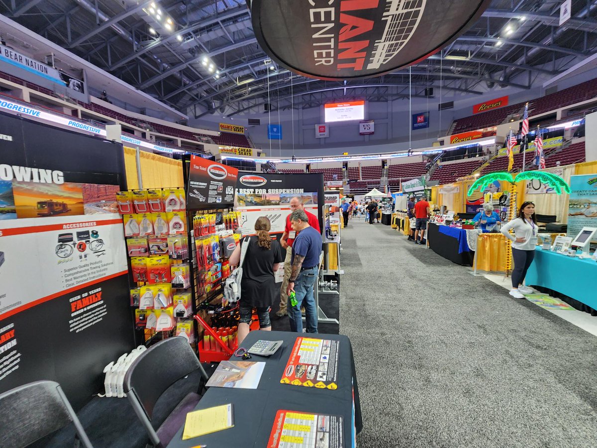 Roadmaster_Inc's tweet photo. We're out at America's Largest RV Show at the GIANT Center in Hershey, PA. This retail show runs from Wednesday to Sunday. You can find us at Booths 154 and 155!

#americanmanufacturing #roadmaster #madeintheusa #hersheypa https://t.co/Agj44J7KLe