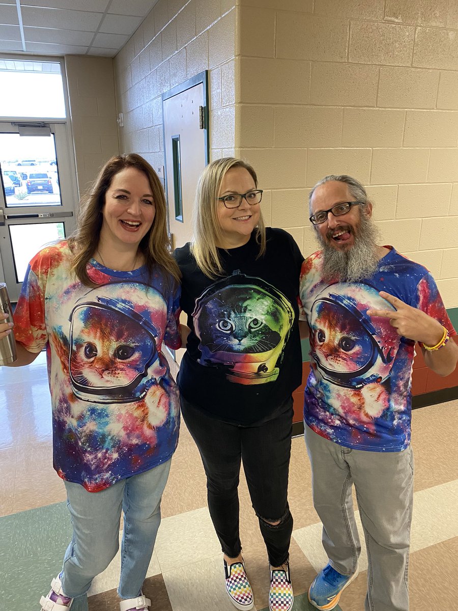 WykeGRHS's tweet photo. Space Cat in the house representing Space Day at the Ranch! #WeAreGR #ELARocks https://t.co/7gEMj9xawl