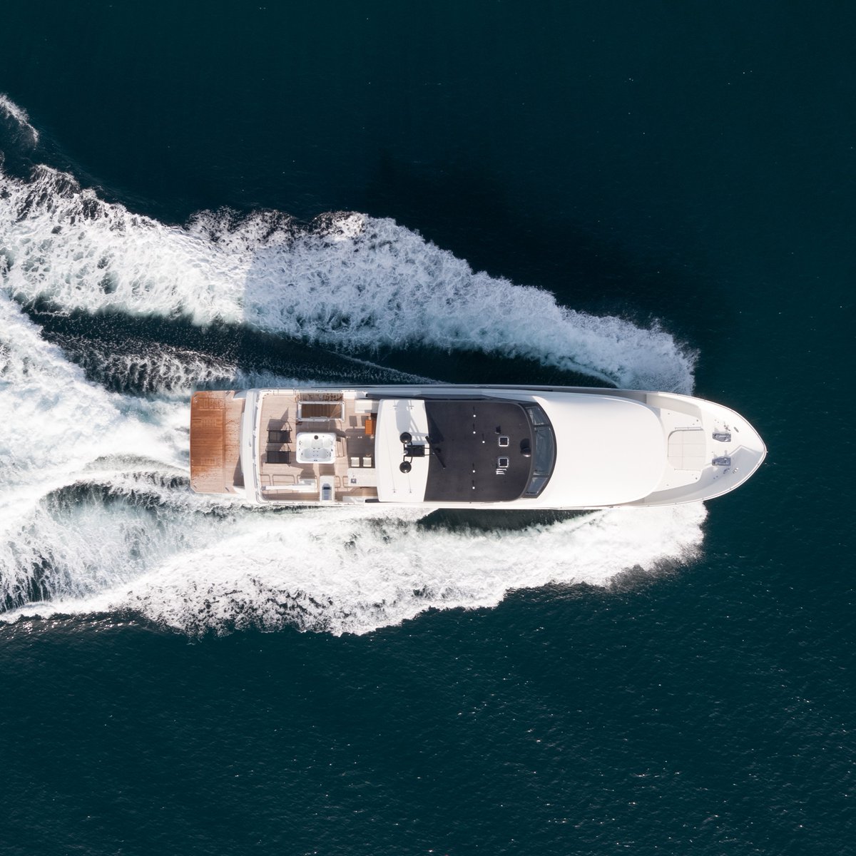 MarineMax tweet media