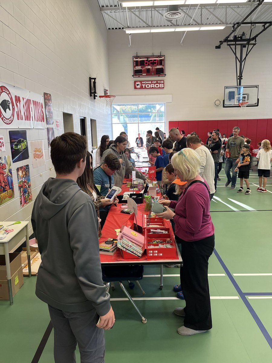 npsc_schools's tweet photo. It’s a busy night tonight as St. Luke hosts their fall Open House! #WelcomeBackNPSC #NPSCfaith

@CatholicEdu https://t.co/BvldOeTBTS