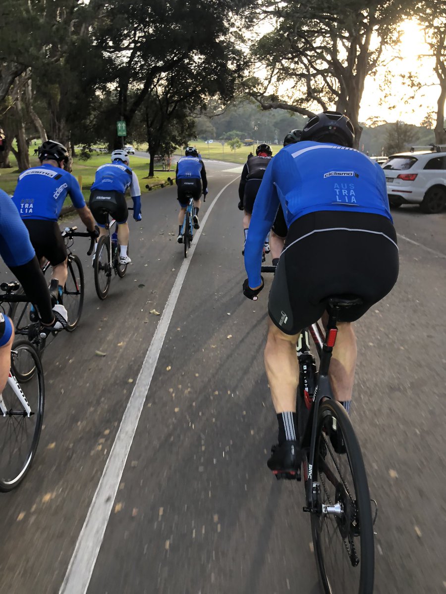 CiclismoCycling's tweet photo. #finishtheweekstrong #cycling #cyclinglife #fitness #trainingday https://t.co/Q25bQ5fegY