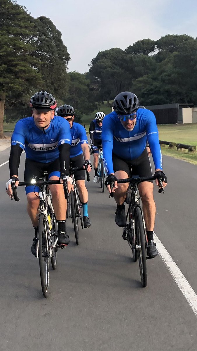 CiclismoCycling's tweet photo. #finishtheweekstrong #cycling #cyclinglife #fitness #trainingday https://t.co/Q25bQ5fegY