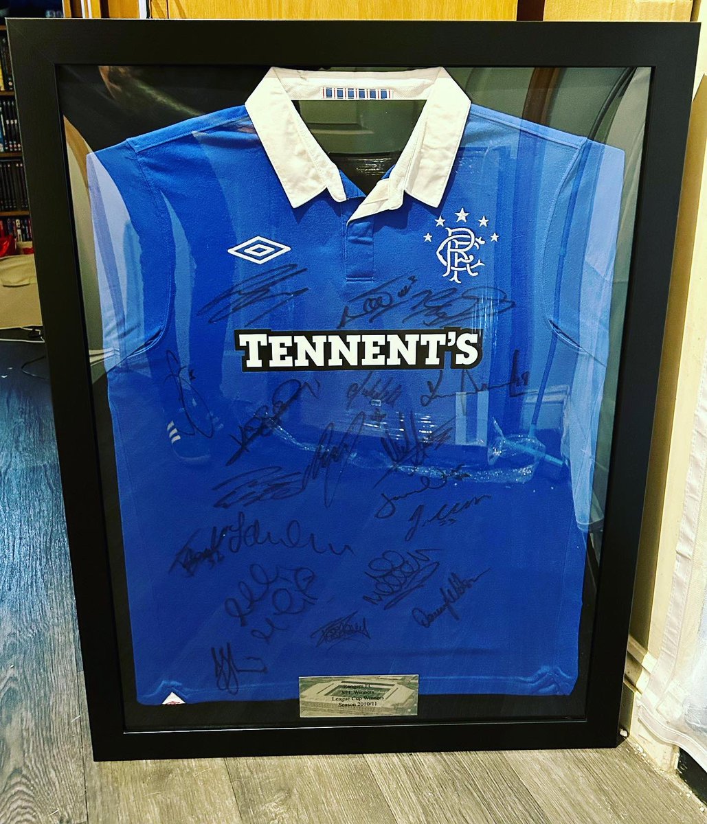 bkframing's tweet photo. Another piece ready for delivery to a satisfied customer.

Service includes mounting, framing &amp; personalised silver plaque. BK Framing also obtained the signed shirt in person for the customer.

Contact for free quote - DM this account or email killick78@hotmail.co.uk

#bkframing https://t.co/DqAGDvRMJl