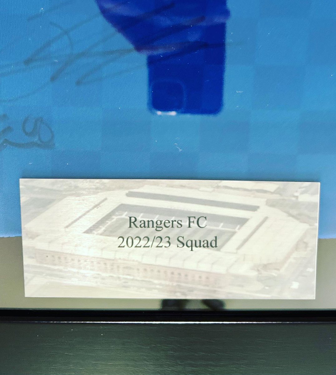 bkframing's tweet photo. Another piece ready for delivery to a satisfied customer.

Service includes mounting, framing &amp; personalised silver plaque. BK Framing also obtained the signed shirt in person for the customer.

Contact for free quote - DM this account or email killick78@hotmail.co.uk

#bkframing https://t.co/lfpB6IpnnF