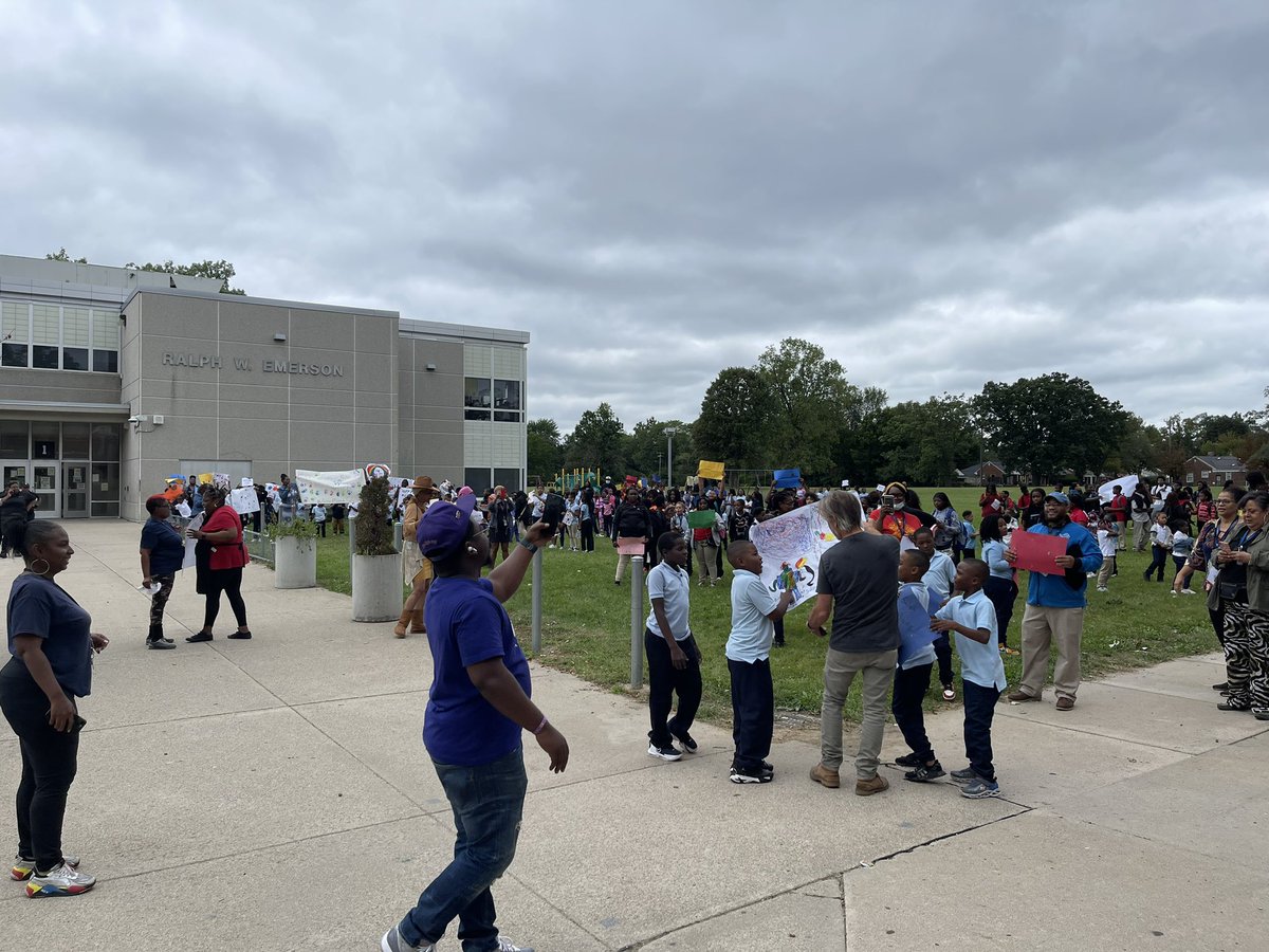 DPSCDEmersonK8's tweet image. On September 8th, Emerson said happy retirement to our longtime Building Engineer Mr. Sulich. He was the best and we will surely miss his presence in the buildings. Enjoy retirement Mr. Sulich, you deserve it! #dpscd