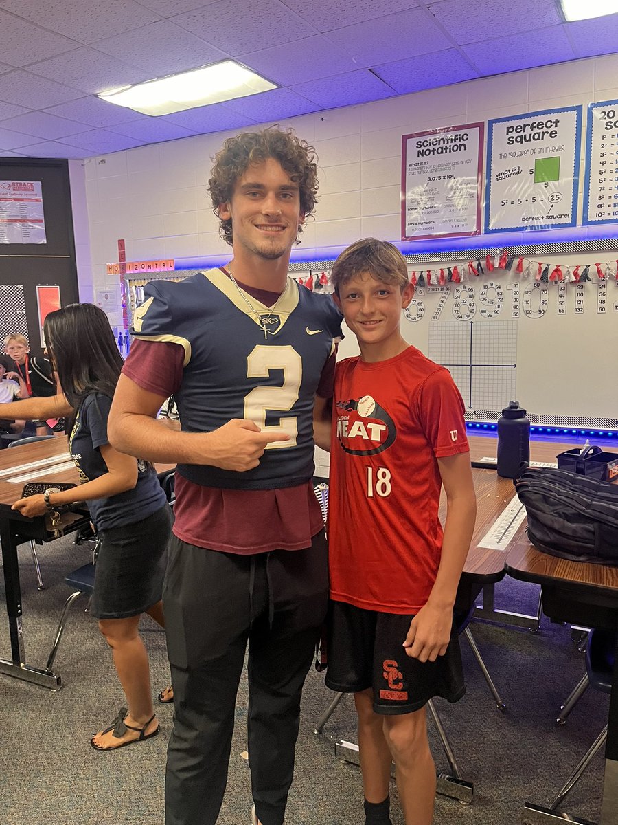 humphreys_coach's tweet photo. @TuckerParks3 and @lillmikee did a great job speaking at @StrackKISD today.  Speaking with @humphreys_math  class and helping them with math. “Do right” in effect. Students were excited and felt great connecting as a community.  #tigerfamily #4mb @KCTigerFootball https://t.co/U41G2GZjf0