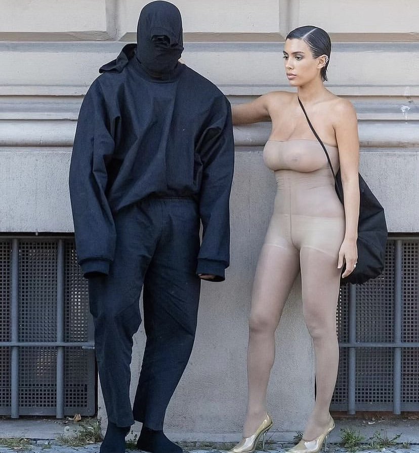 Trapmidias's tweet photo. Kanye West &amp; Bianca hoje em Berlim 🇩🇪 https://t.co/hgtXObd7mY