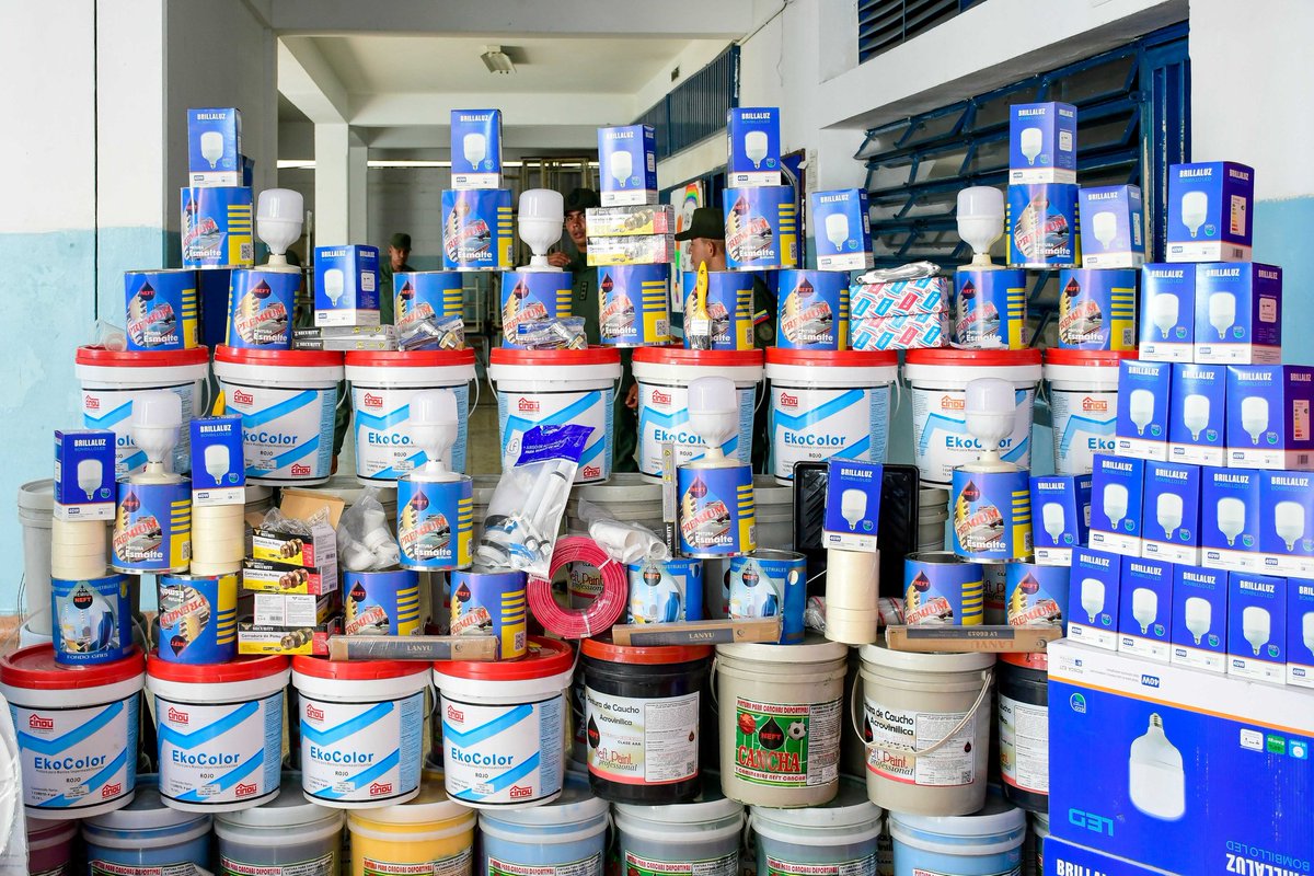 Como lo instruyó el Pdte. <a href="/NicolasMaduro/">Nicolás Maduro</a>, seguimos trabajando indetenible a largo y ancho del país. 

Nos vinimos a la U.E.N. Agustín Zamora Quintana de la parroquia San Juan. Junto al Min. <a href="/vladimirpadrino/">Vladimir Padrino L.</a> verificamos los avances de los trabajos de rehabilitación.