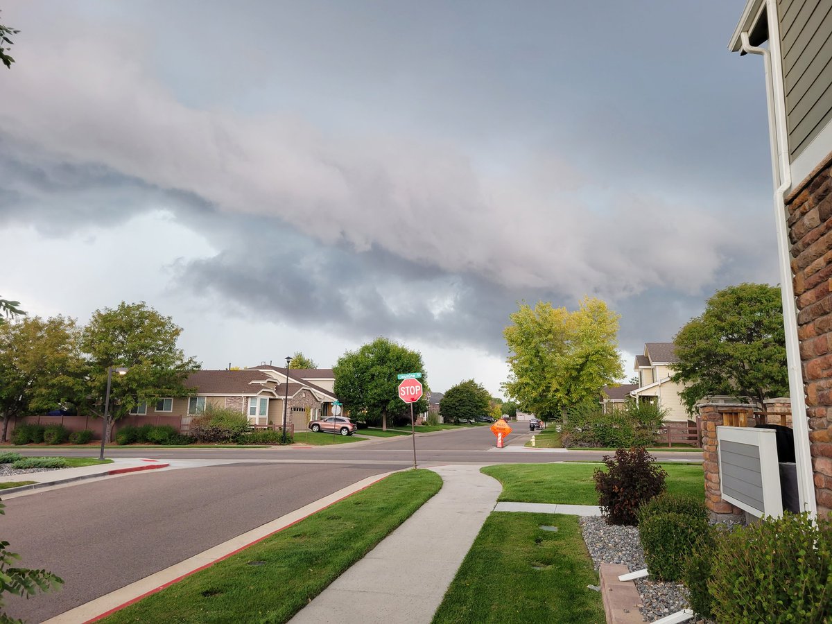 scottbjarvis's tweet photo. @9NEWS @KathySabine9 @theWXwoman @BianchiWeather Bit of a severe one over NE Thornton (130th and Holly area). Never saw it rain so intensely here, mixing with small pea to marble sized hail https://t.co/mfcq2A2rWT